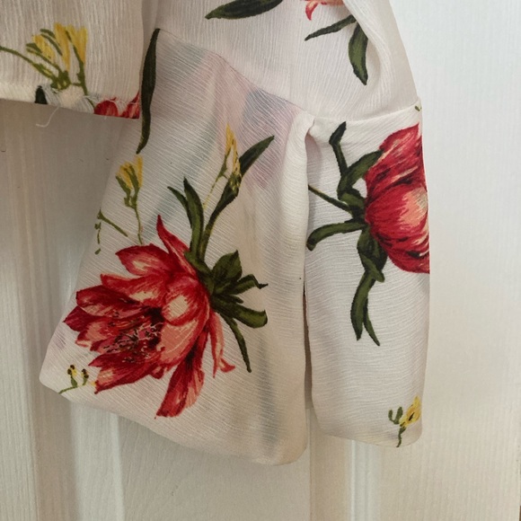 VTCH floral shirt with bow tie in back - Picture 4 of 4